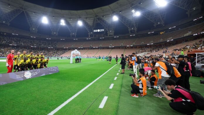 بيان ناري من الخليج ضد حكم مباراة الاتحاد.. تصعيد مستمر