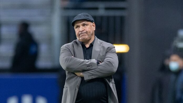 نور الدين زكري: أحتاج للوقت لتحسين مستوى حمد الله وكاراسكو