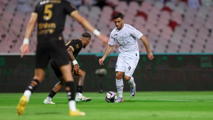 حمد الله يرد على كاراسكو بتصرف مفاجئ.. أزمة تشتعل في الشباب