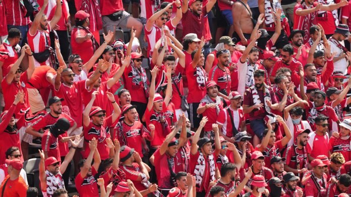 ديربي المغرب: طاقم مصري بقيادة معروف يدير مواجهة الوداد وآسفي في الكونفدرالية