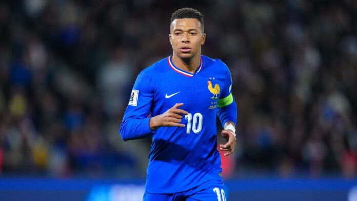 مبابي يطلب مكافأة مضاعفة وتوزيع شامل قبل مونديال 2026