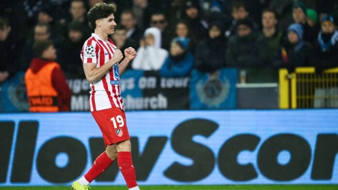 جوليان ألفاريز وبرشلونة: مفاوضات غامضة ومستقبل معلق