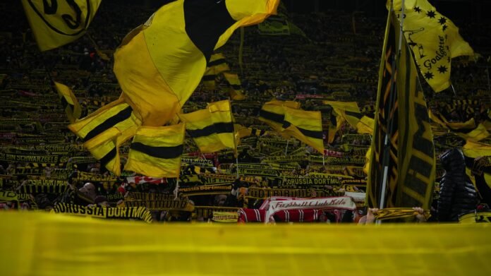 غياب جماهير دورتموند في إيطاليا: أسباب الإجراءات الأمنية الاستثنائية
