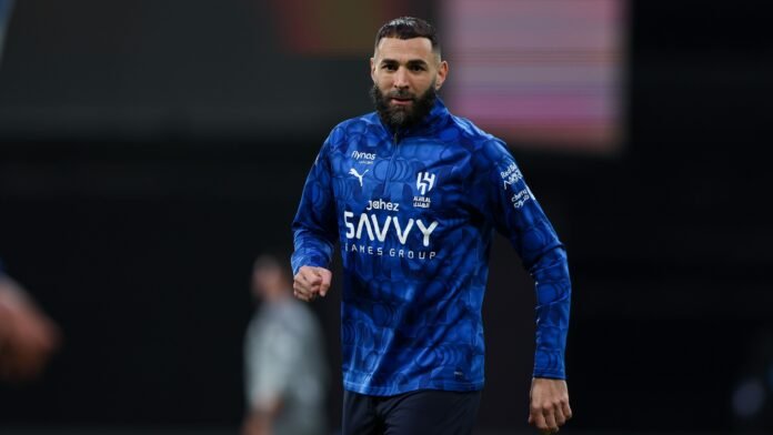 بنزيما يرد على الانتقادات: 'في النهاية نتحدث' ويثير الجدل