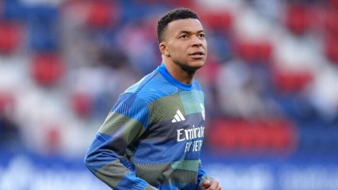 مبابي وموقعة بنفيكا: هل يشارك النجم الفرنسي؟