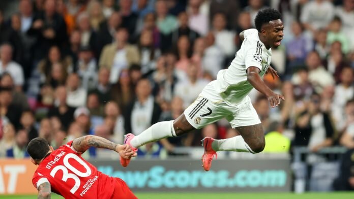 هل استحق فينيسيوس ركلة جزاء أمام بنفيكا؟ خبير تحكيمي يوضح