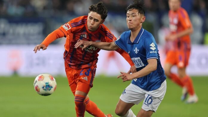 شالكه 04 يحافظ على الصدارة بالدوري الألماني الثاني في غياب دزيكو