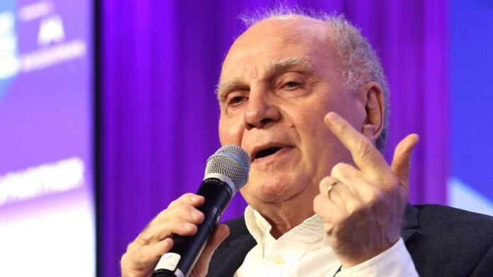 أولي هونيس: نصيحة لفرانكفورت بشأن بيع النجوم لمنع تراجع الأداء