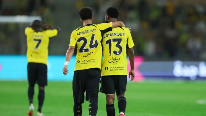 وليد الفراج يكشف تفاصيل صفقة العبود: الهلال لم يفاوض والاتحاد طلب 70 مليون!