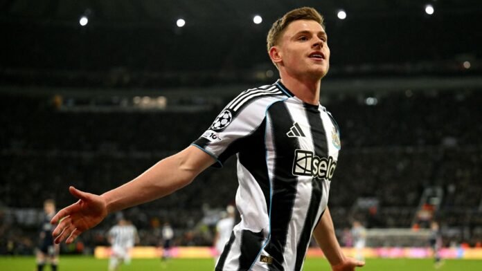 هارفي بارنز على وشك الانضمام لمنتخب إنجلترا بدلاً من إيزي