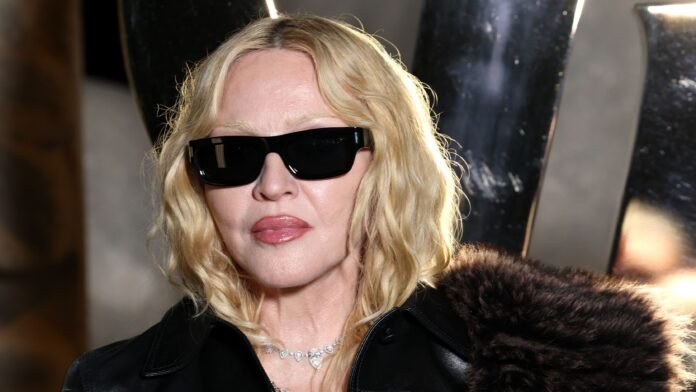 مادونا تحل لغز قميص سيلتا فيغو: رد المغنية ينهي بحثاً دام 30 عاماً