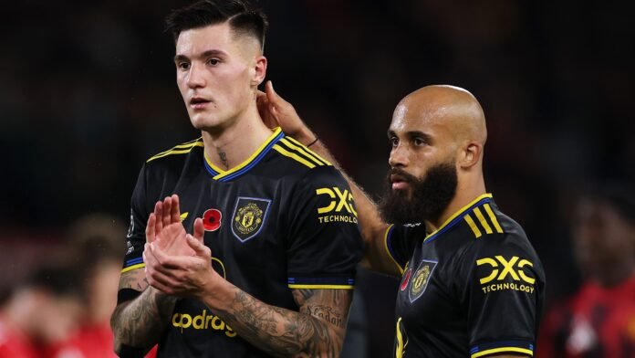 إصابات مانشستر يونايتد: سيسكو ومبيومو ينسحبان من معسكرات المنتخبين