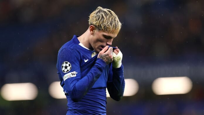 غارناشو يواجه تحديات شخصية صعبة.. ومدرب تشيلسي يدافع عنه