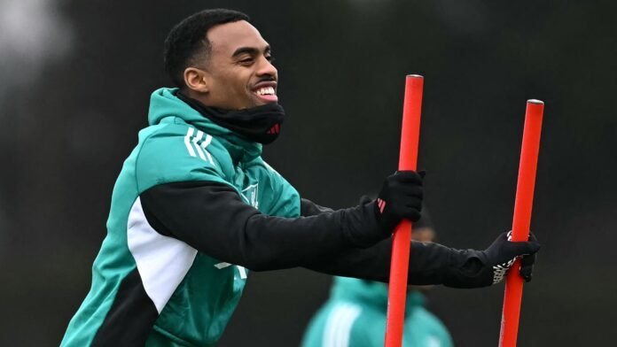 رايان جرافنبرخ يجدد عقده مع ليفربول حتى 2032