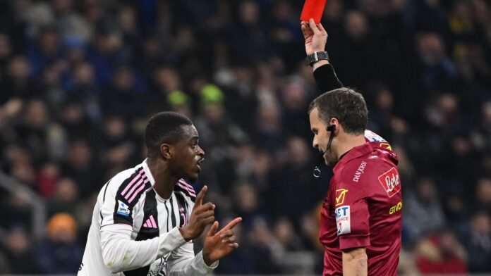 بوفون يثور على VAR: طرد كالولو غير الصحيح يشعل غضب الأسطورة