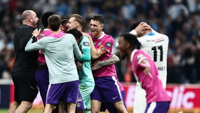 إيثان نوانيري: حسرة لاعب أرسنال المعار بعد إهدار ركلة جزاء حاسمة ضد مرسيليا