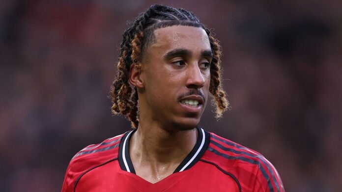 ليني يورو: ريو فرديناند ينصح مدافع يونايتد بتجنب المواجهات البدنية