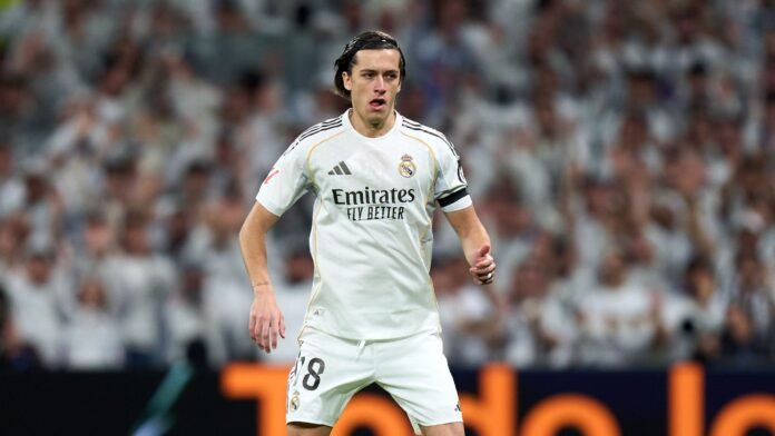 إصابة كاريراس تثير قلق ريال مدريد قبل مواجهة مانشستر سيتي