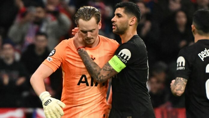 كينسكي يتحمل الأخطاء.. جدل حول تبديل حارس توتنهام المبكر