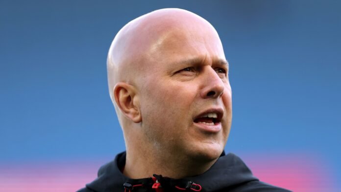 إيساك قريب العودة، وسلوت يطمئن بشأن إكيتيكي قبل مواجهات القمة