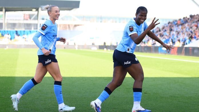 خديجة شو: الأفضل عالمياً بفارق كبير بعد ثلاثية تاريخية في دوري السيدات