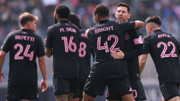 ميسي يسجل هدفه 71 من ركلة حرة متفوقاً على بيليه